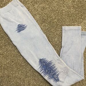 Size small yelete leggings.